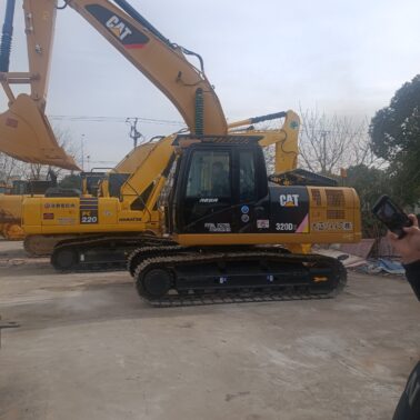 CAT320D2