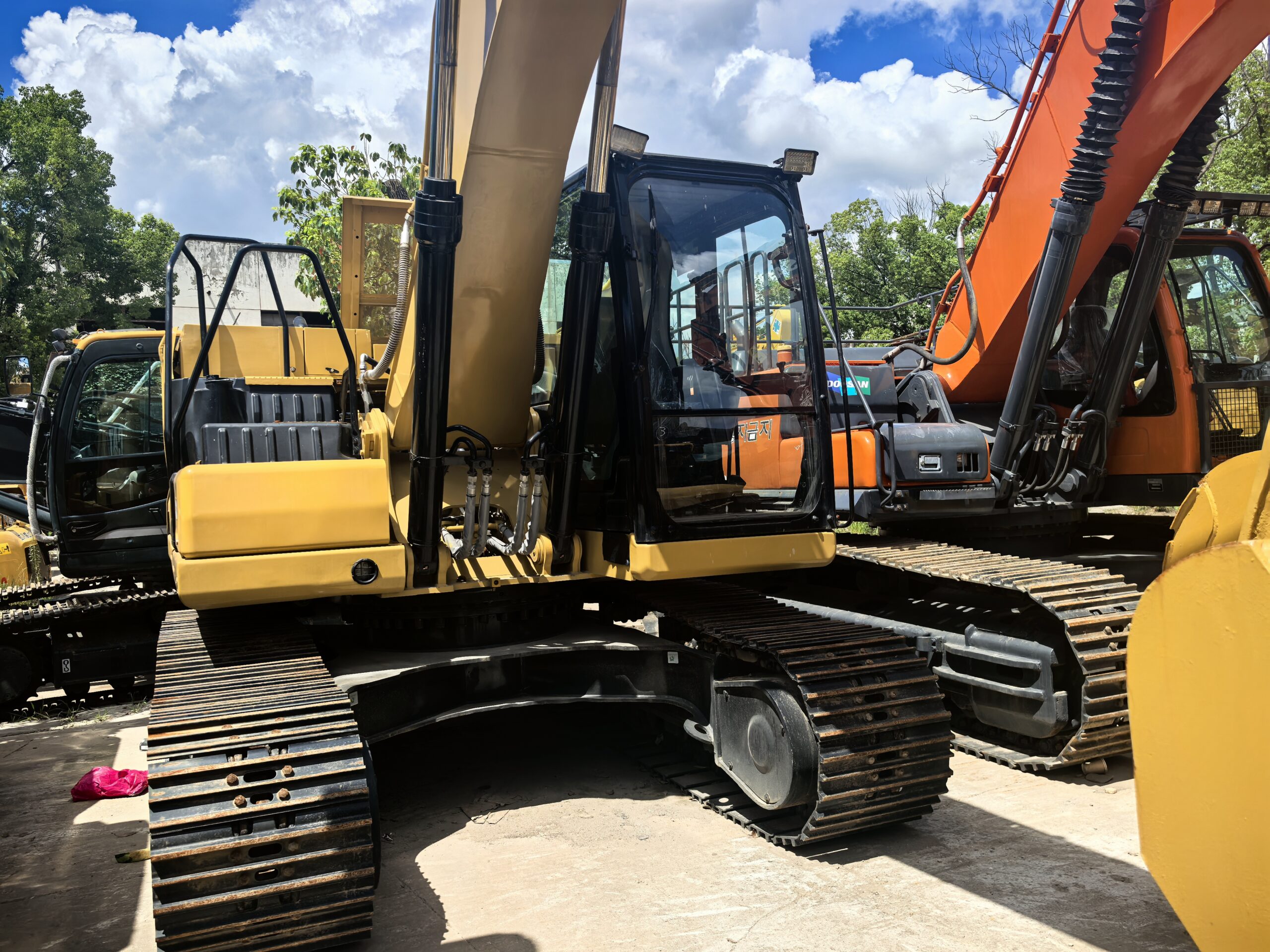 CAT320GC - Image 5