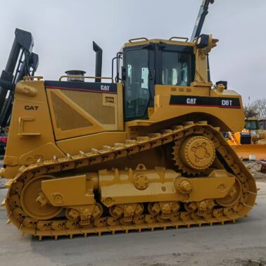 CAT D8T