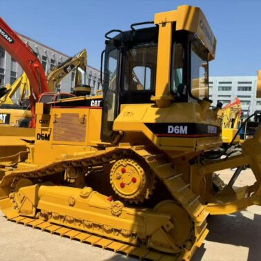 CAT D6M
