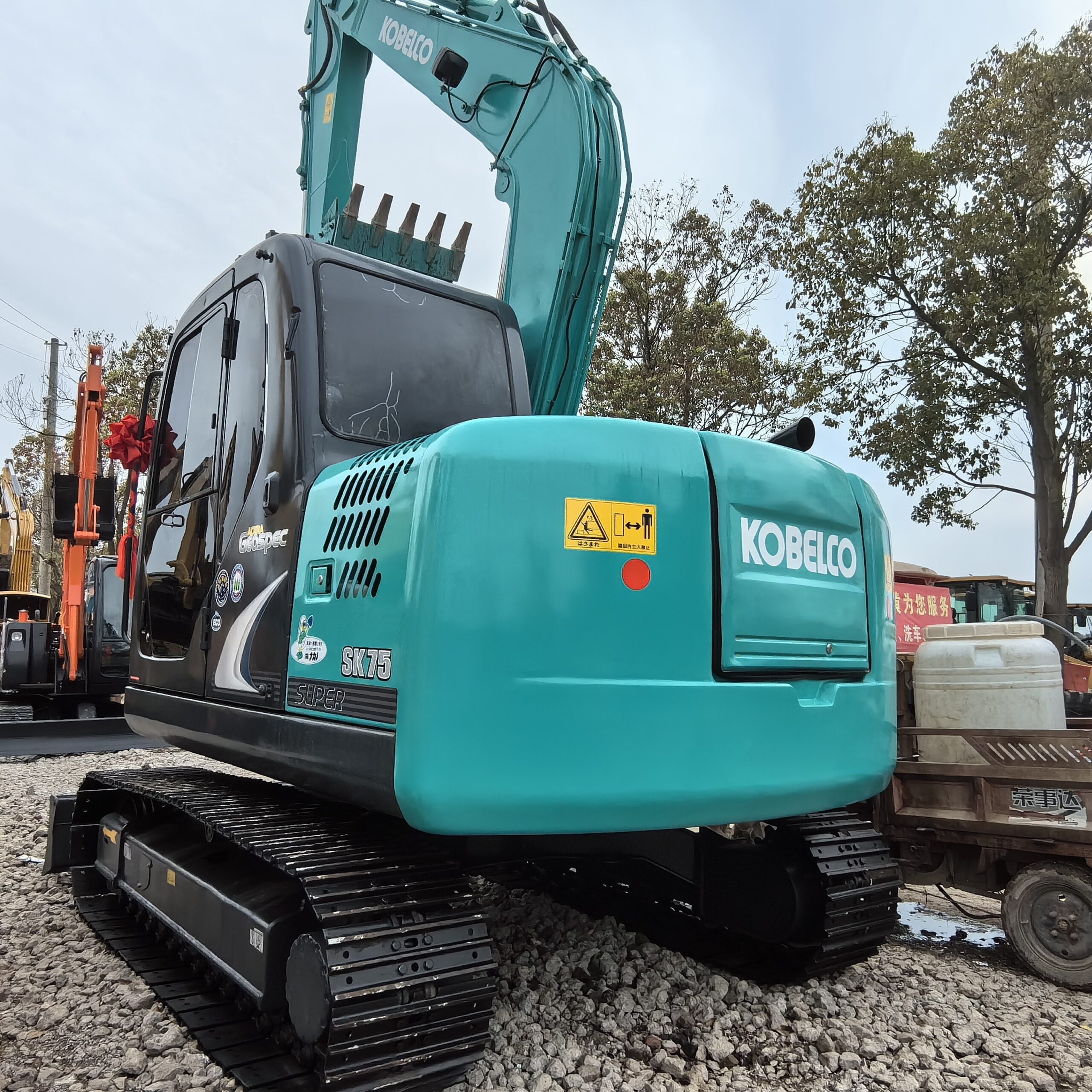 KOBELCO SK75 - Image 6