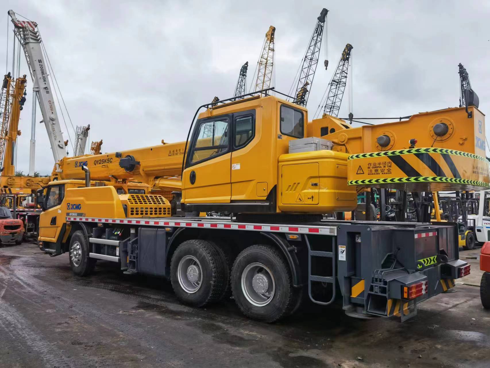 XCMG QY25K5 - Image 5