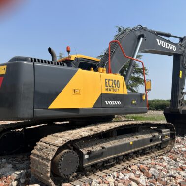 VOLVO EC290